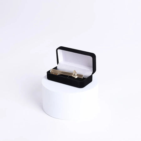 TIE BAR PRAYING HAND GOLD