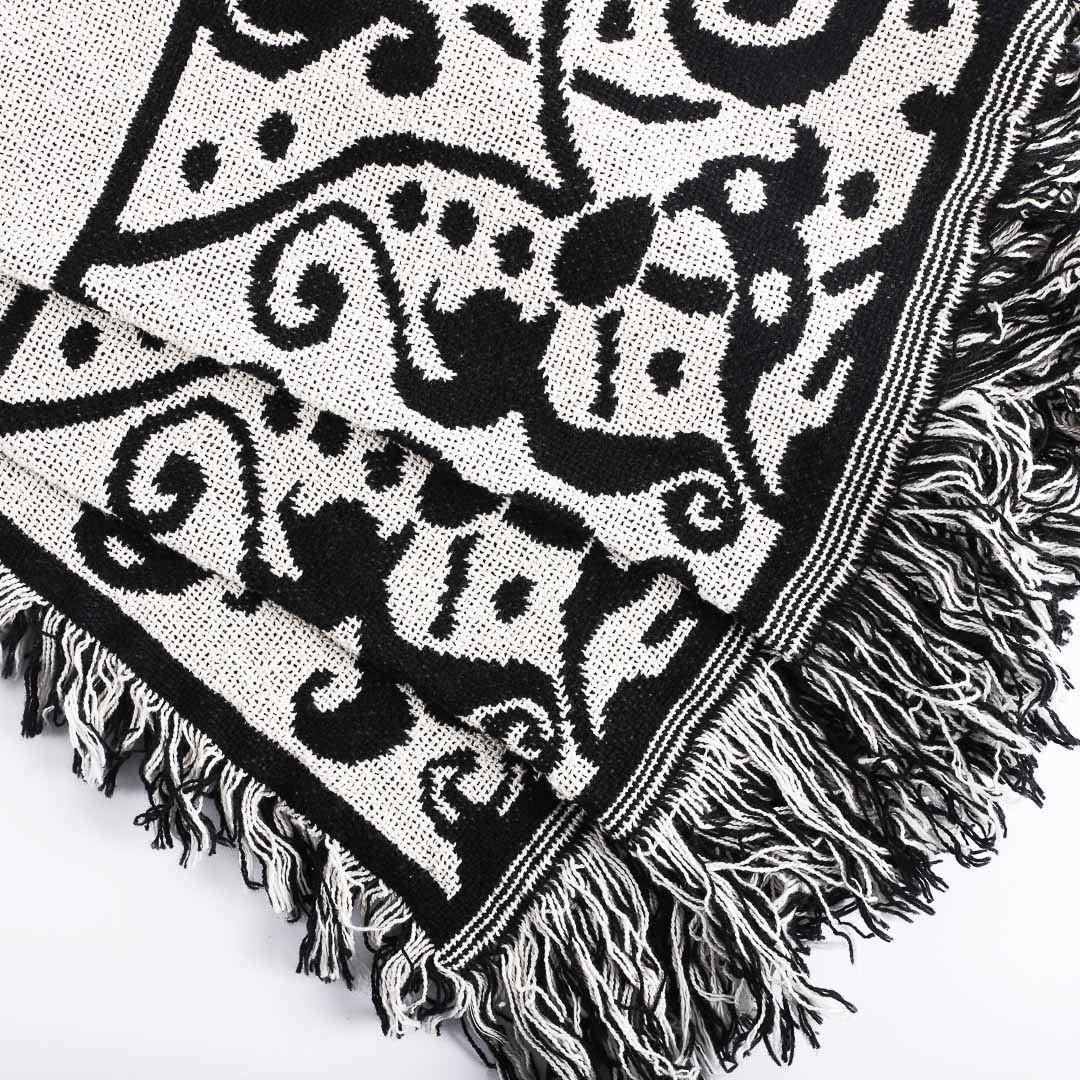 THROW FAMILY IS EVERYTHING DEEP GREY 50x60