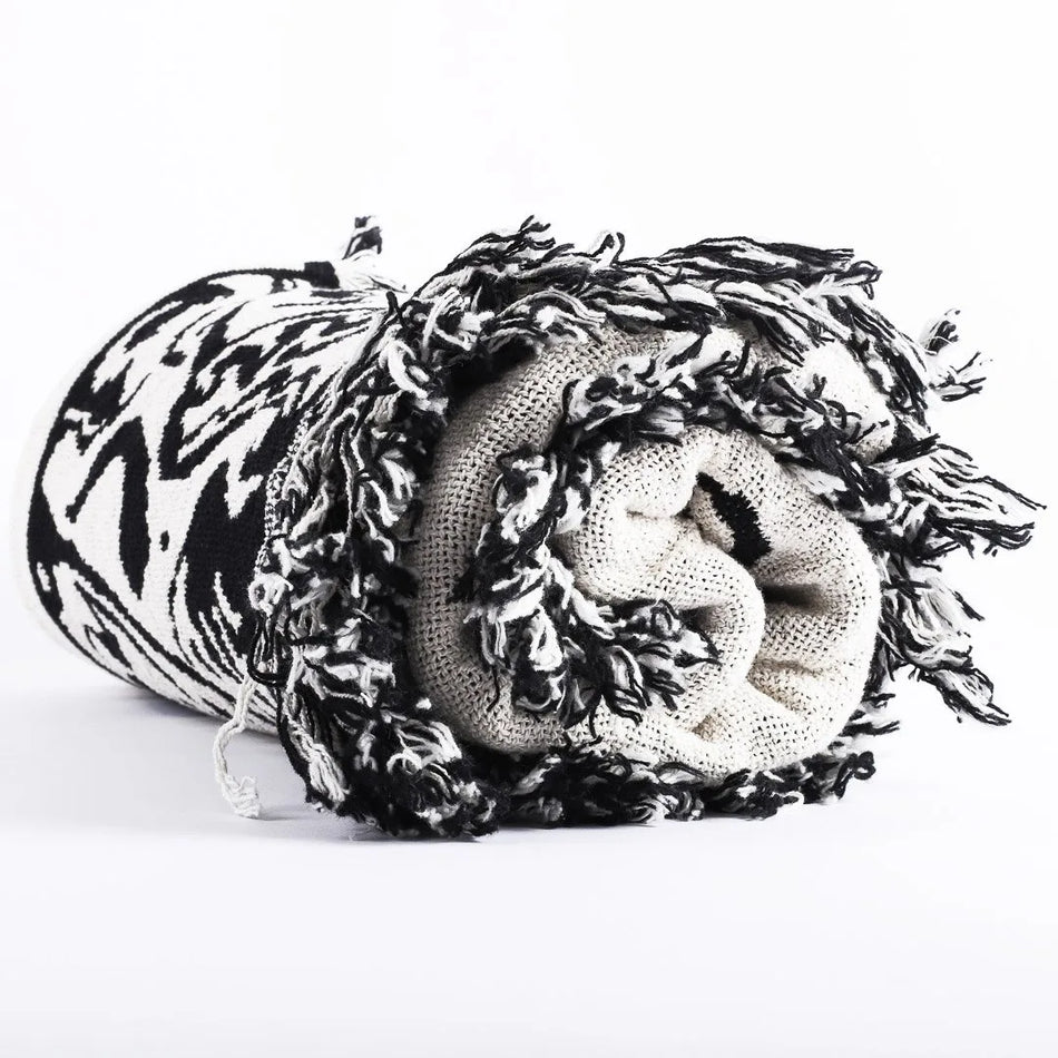 THROW FAMILY IS EVERYTHING DEEP GREY 50x60