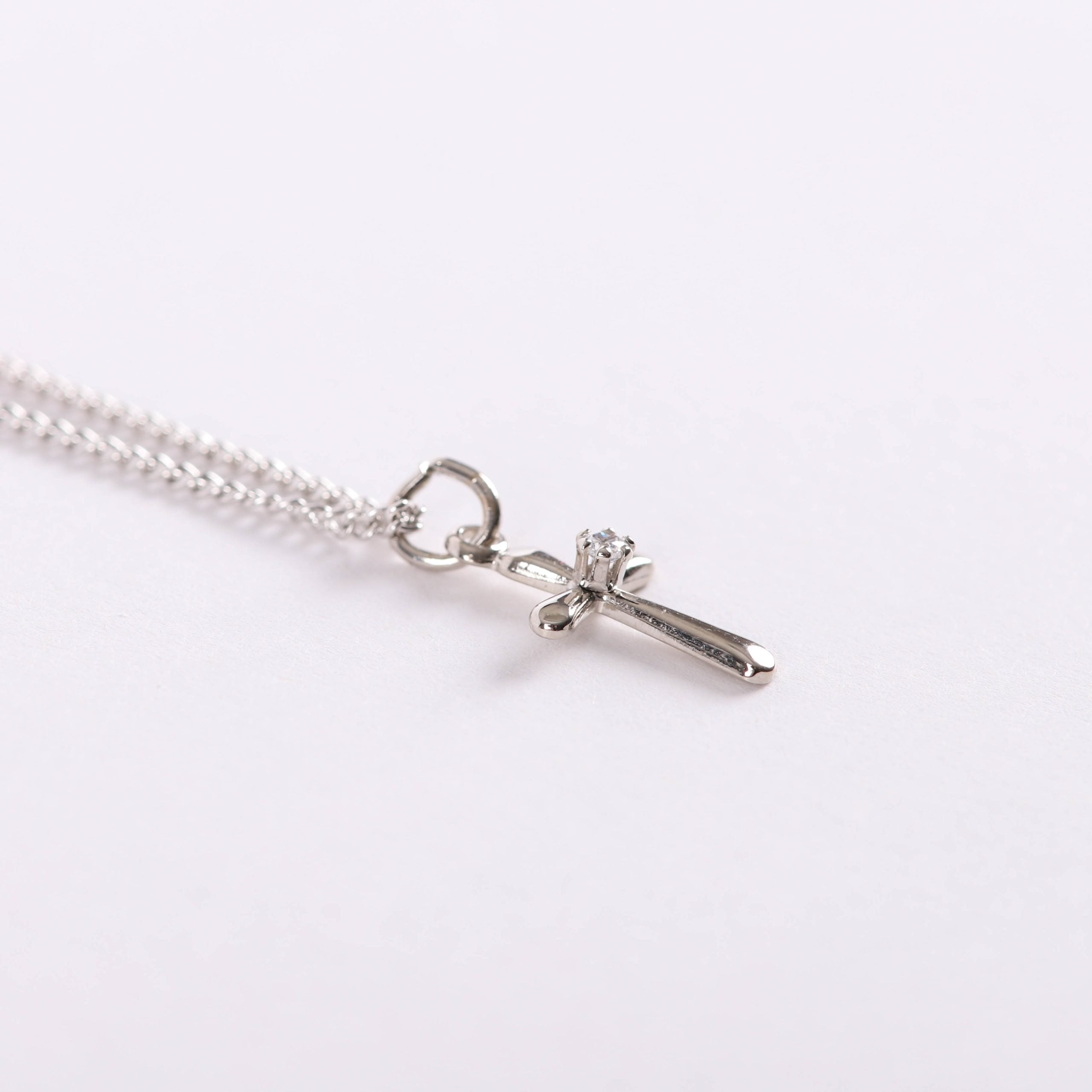 NECKLACE SMALL CROSS JEWEL SS 16-18"