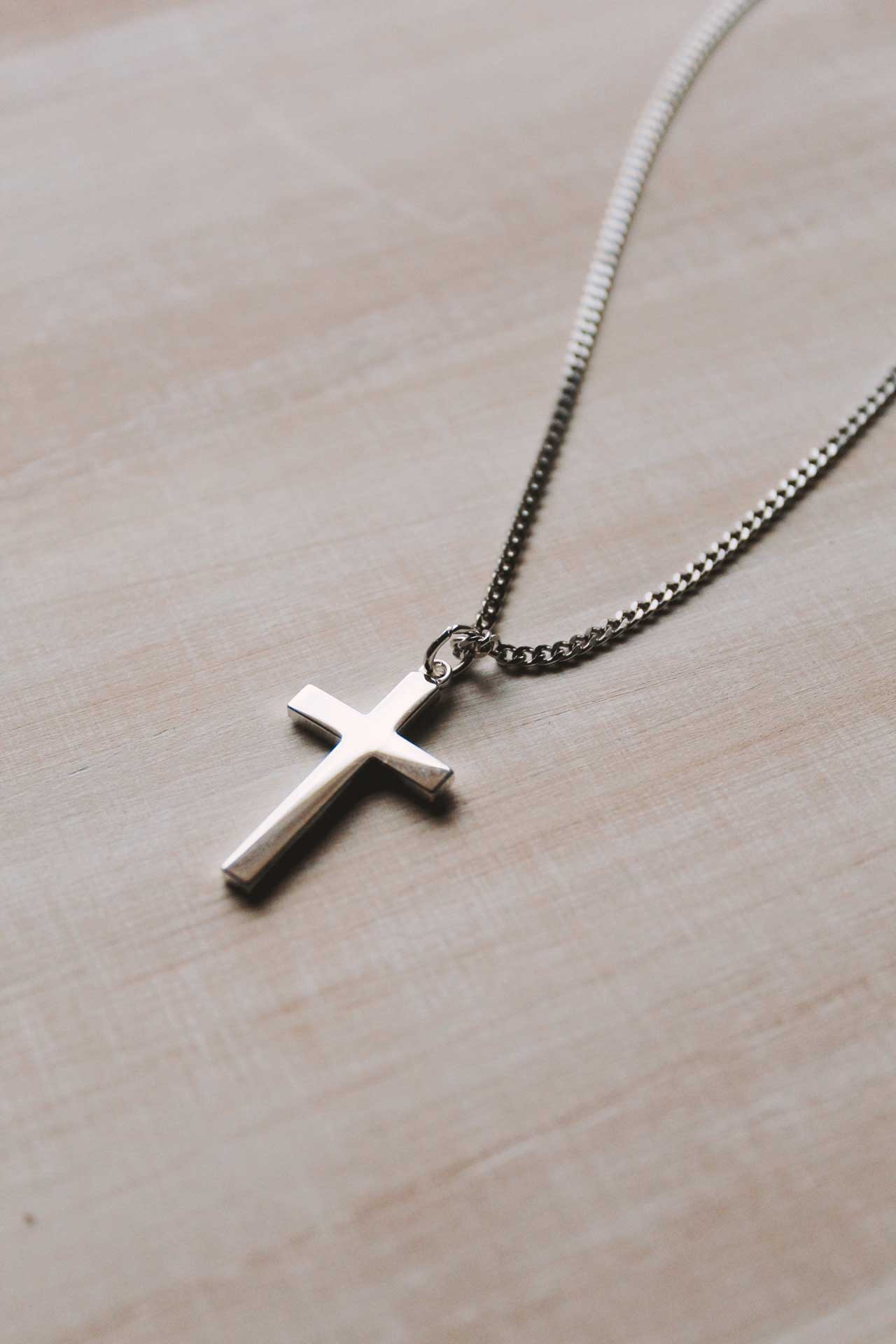 NECKLACE CROSS STERLING SILVER 20"