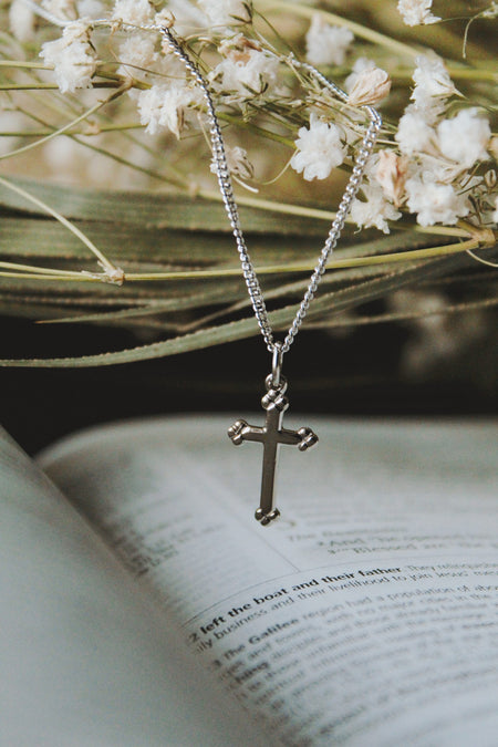 NECKLACE CROSS BUDDED STERLING SILVER 16-18"