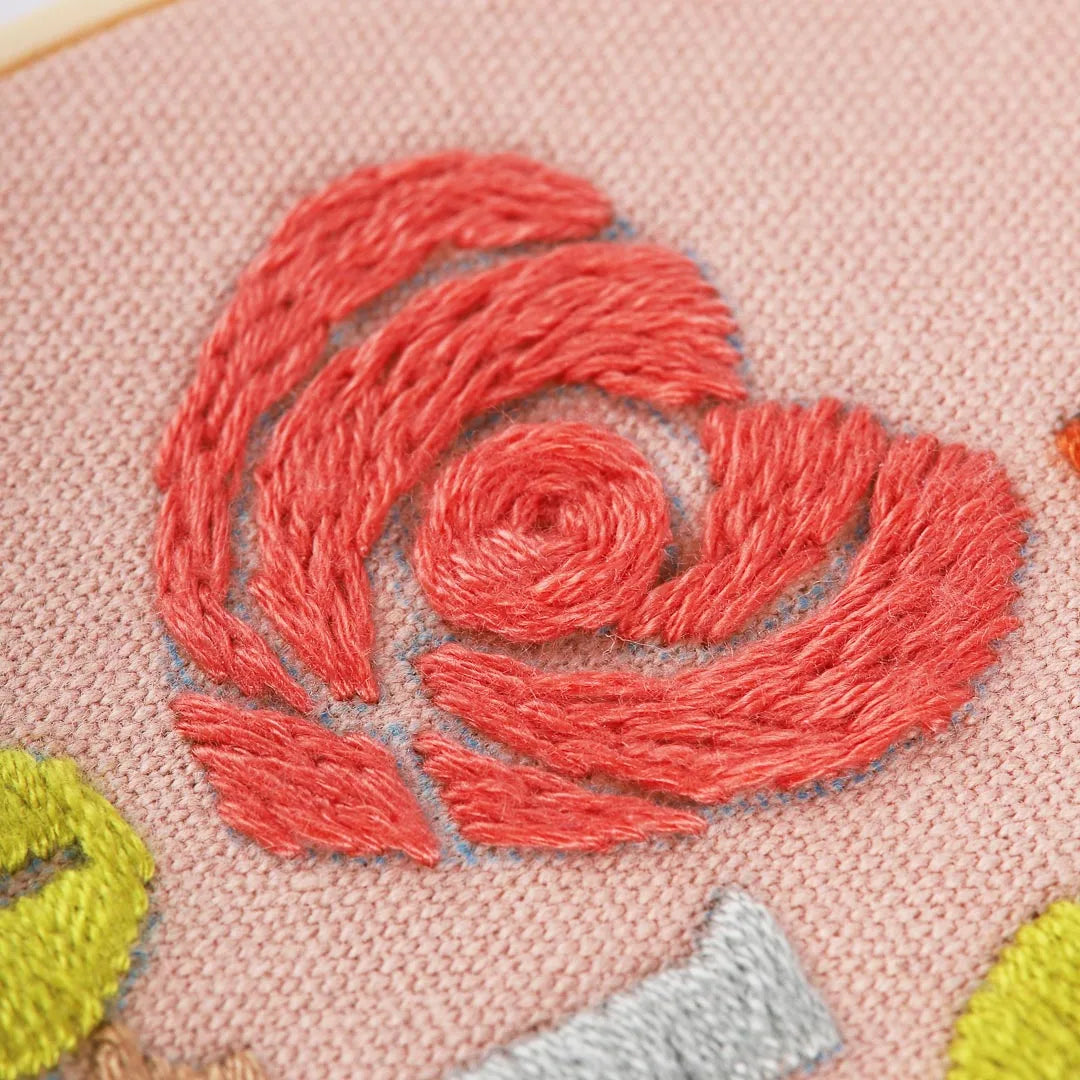 EMBROIDERY KIT - LOVE GOD LOVE OTHERS 10CM