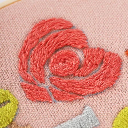 EMBROIDERY KIT - LOVE GOD LOVE OTHERS 10CM