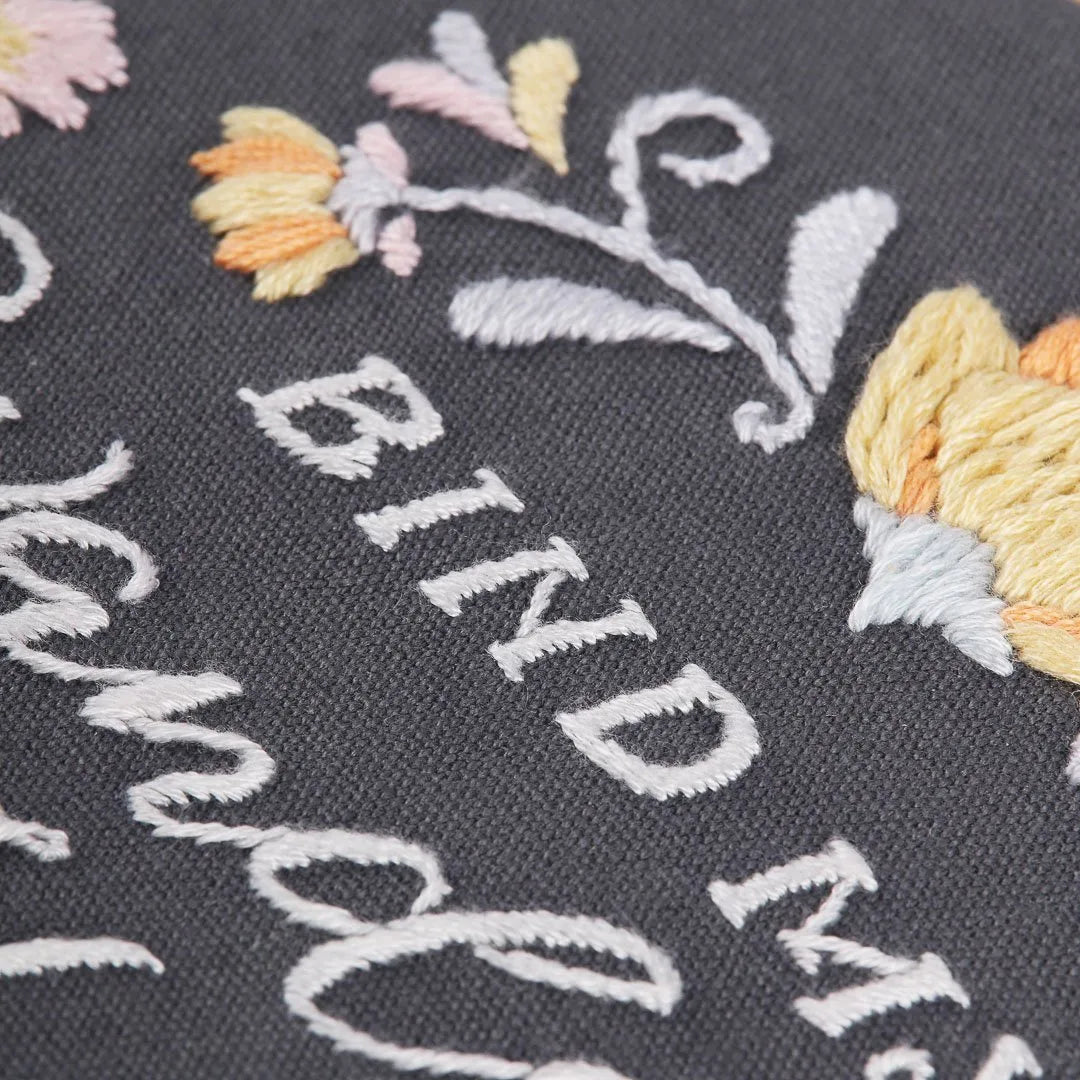 EMBROIDERY KIT - BIND MY WANDERING HEART 20.5CM