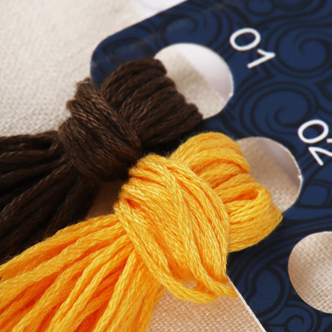 EMBROIDERY KIT - BEE KIND
