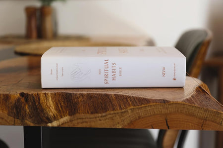 NIV, Spiritual Habits Bible, Red Letter, Comfort Print: Learn to Live a Gospel-Centered Life – Hardcover, product view 2