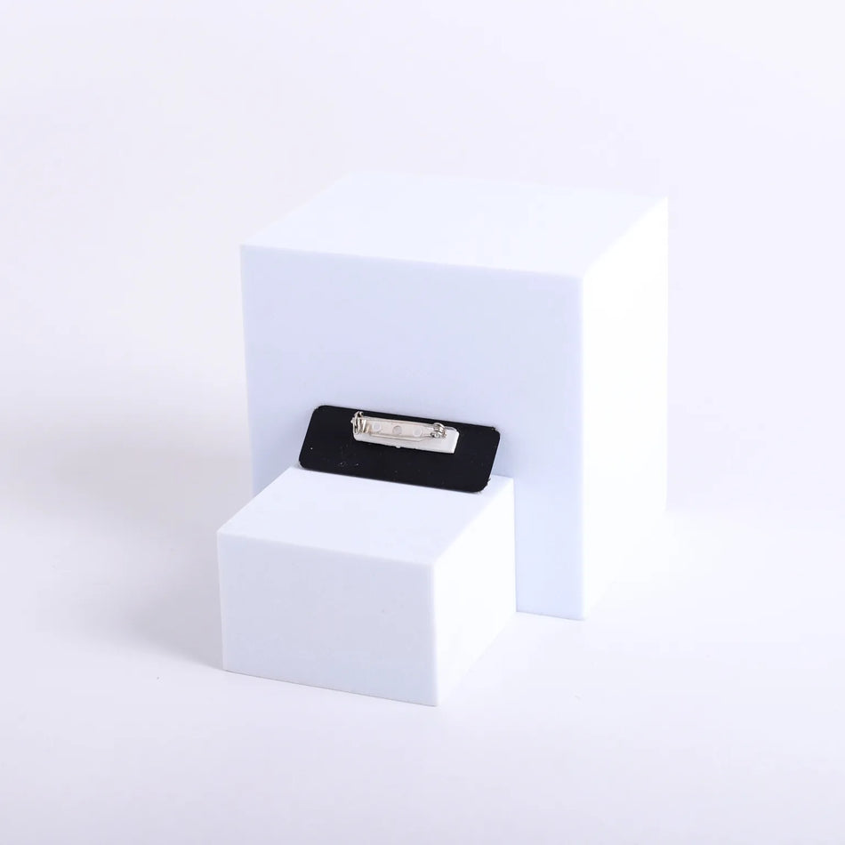 Badge Engraved – Spanish Contemporary Diaconisa – Silver Pin