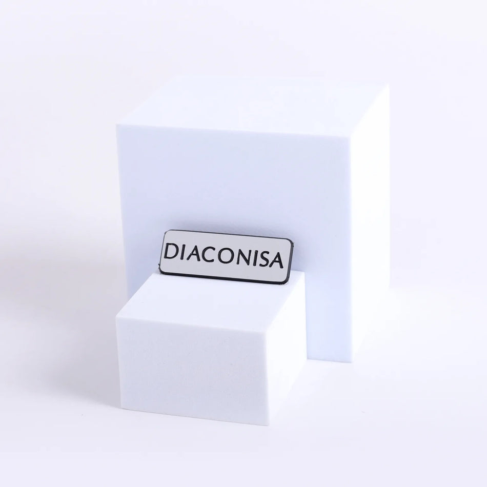 Badge Engraved – Spanish Contemporary Diaconisa – Silver Pin