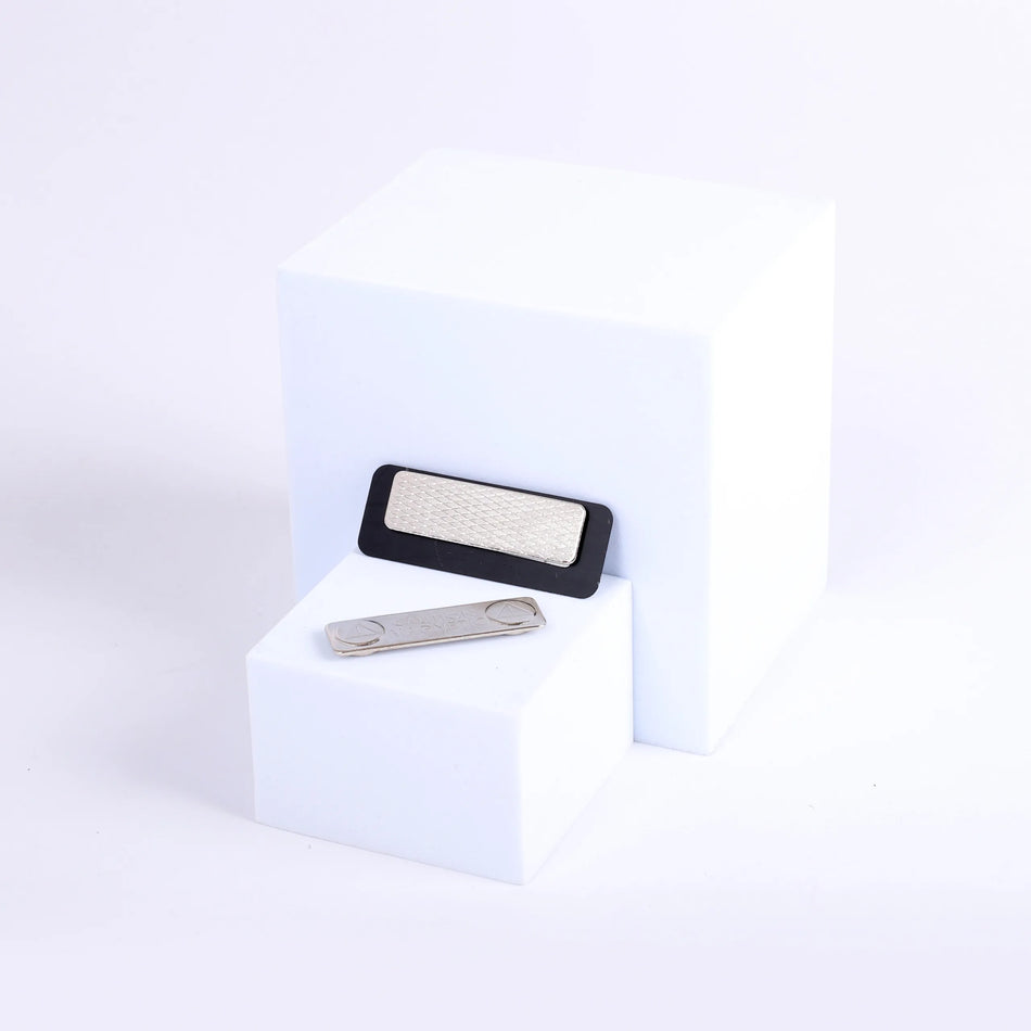 Badge Engraved - Spanish Contemporary Diaconisa - Silver Magnet by Swanson Christian Products, product view 2