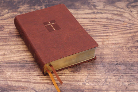 NIV, Quest Study Bible, Comfort Print: The Only Q and A Study Bible – Leathersoft™, Brown by HarperCollins, product view 2