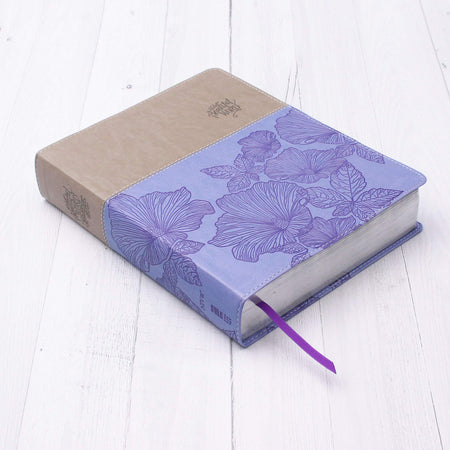 NIV, Beautiful Word Coloring Bible, Large Print: Hundreds of Verses to Color – Leathersoft™ Large Print, product view 3