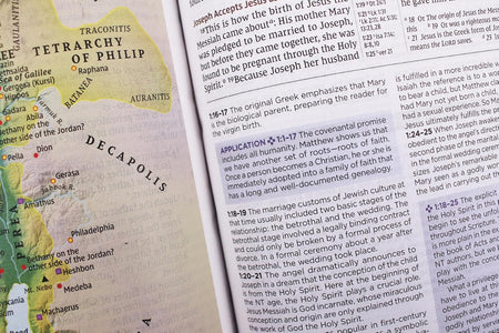 NIV Application Bible, Large Print, Red Letter, Comfort Print: Bringing the Ancient Message of the Bible, product view 9