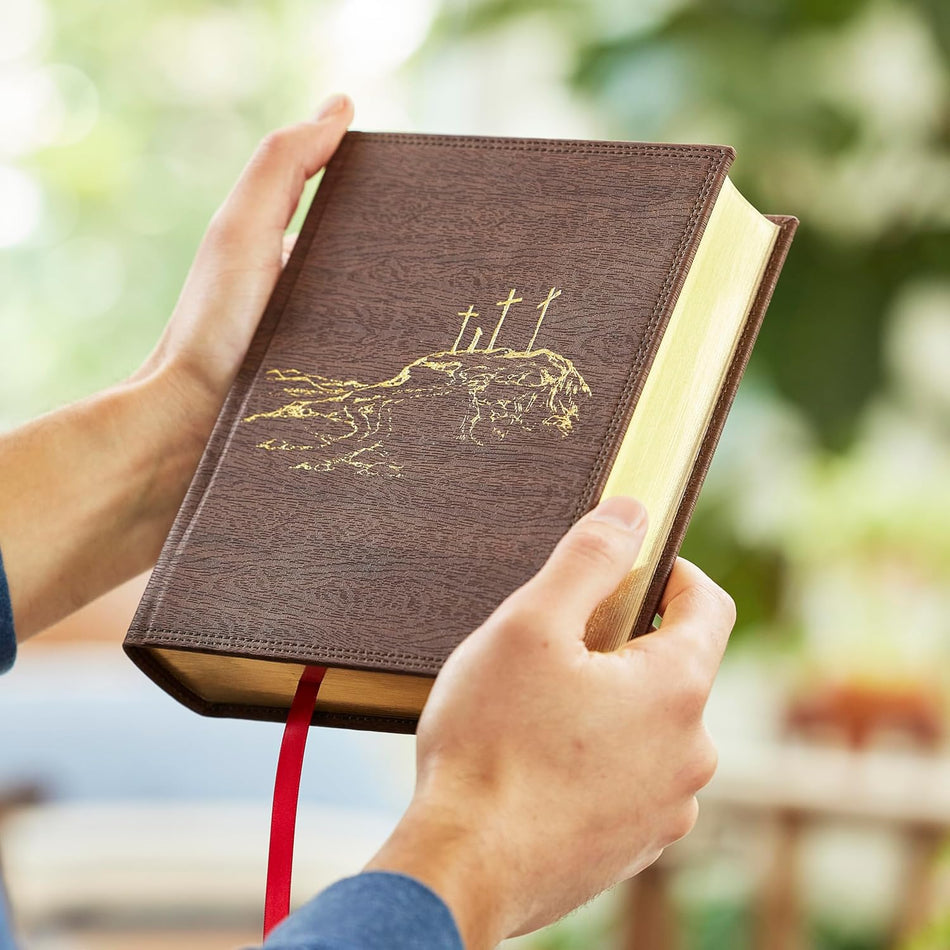 NKJV, Journal the Word Reference Bible, Red Letter Edition, Comfort Print – Leathersoft™, Brown, product view 2