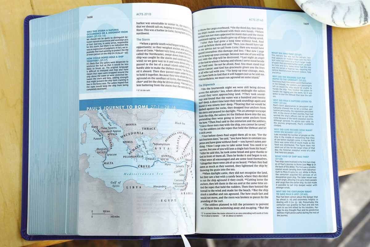 NIV, Quest Study Bible, Personal Size, Comfort Print: The Only Q and A Study Bible – Leathersoft™, Blue, product view 7