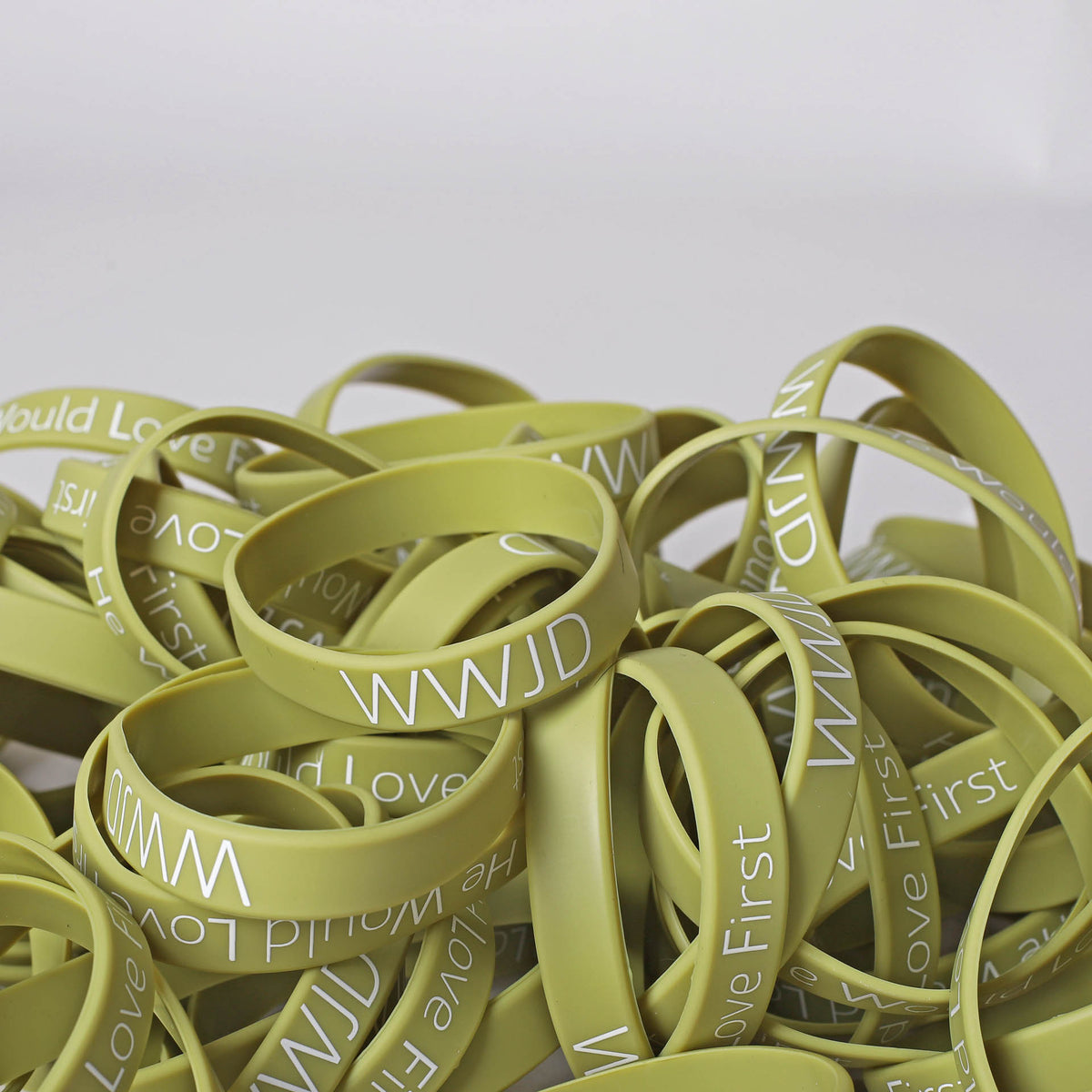 BRACELET SILICONE WWJD HE WOULD SAGE PK100