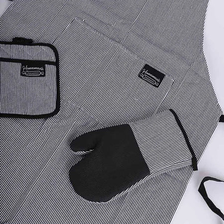 HM KITCHEN APRON BLACK/WHITE