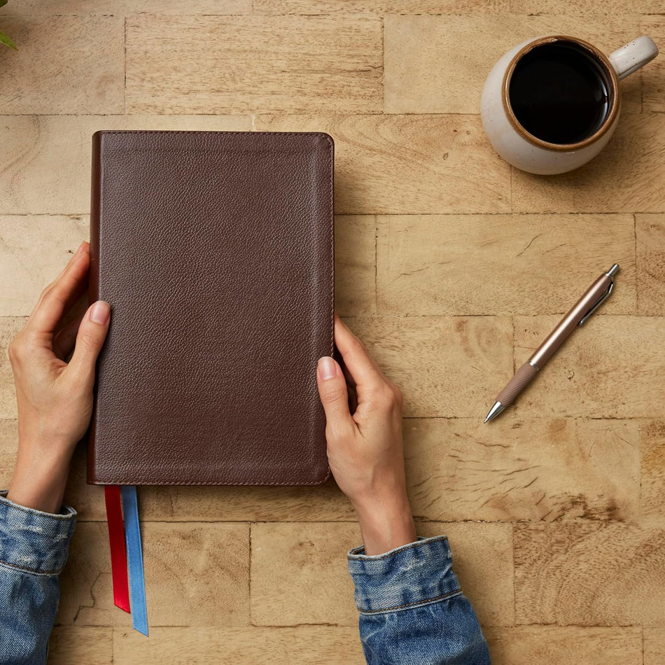 NET Bible, Full Notes Edition (NET, Comfort Print): Holy Bible – Genuine Leather, Brown, Thumb Indexed, product view 2