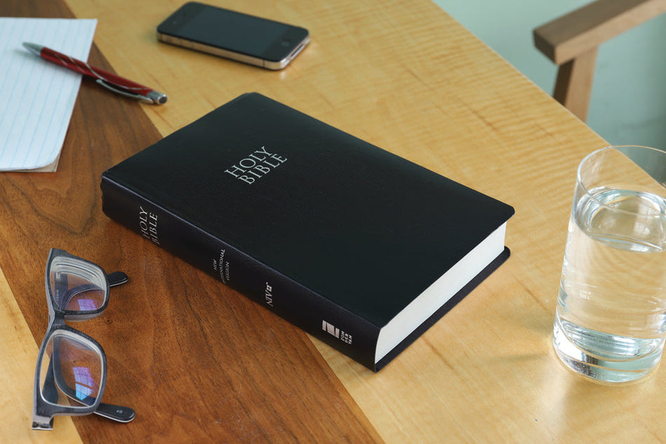 NIV Gift & Award Bible - Black, Red Letter, Single or Case by HarperCollins, product view 2