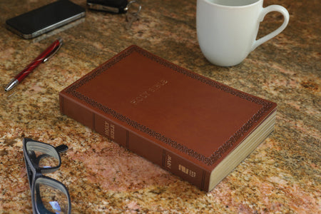 NIV, Holy Bible, Soft Touch Edition, Comfort Print – Leathersoft™, Brown by HarperCollins, product view 3