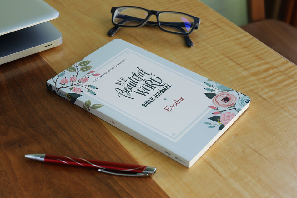 Beautiful Word Paperback Bible Journal (NIV) - Exodus by HarperCollins, product view 3