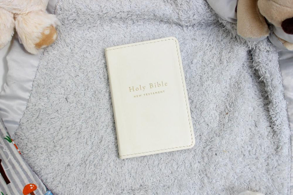 Tiny Testament Bible New Testament (NIV) - White Leathersoft by HarperCollins, product view 2