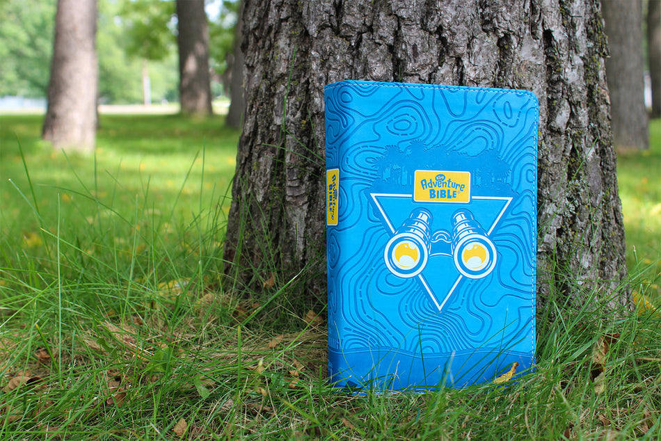 NIrV, Adventure Bible for Early Readers, Full Color Interior – Leathersoft™, Blue by HarperCollins, product view 2