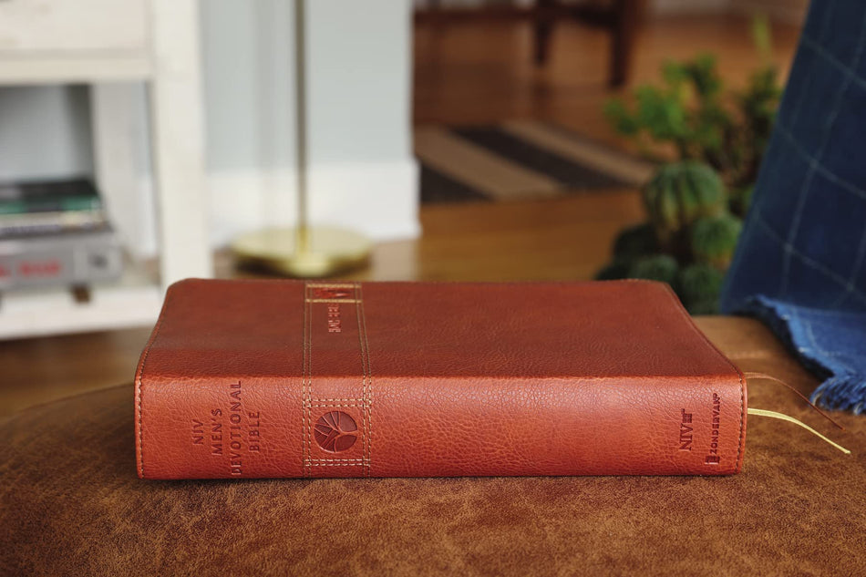 NIV, Men's Devotional Bible, Comfort Print – Leathersoft™, Brown by HarperCollins, product view 2