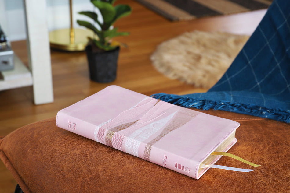 NIV, Thinline Bible, Red Letter, Comfort Print – Leathersoft™, Pink by HarperCollins, product view 2