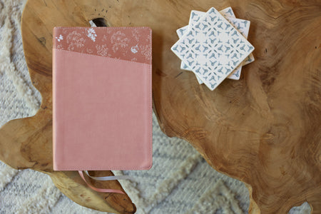 NIV, Thinline Bible, Large Print, Red Letter, Comfort Print – Leathersoft™, Pink by HarperCollins, product view 3