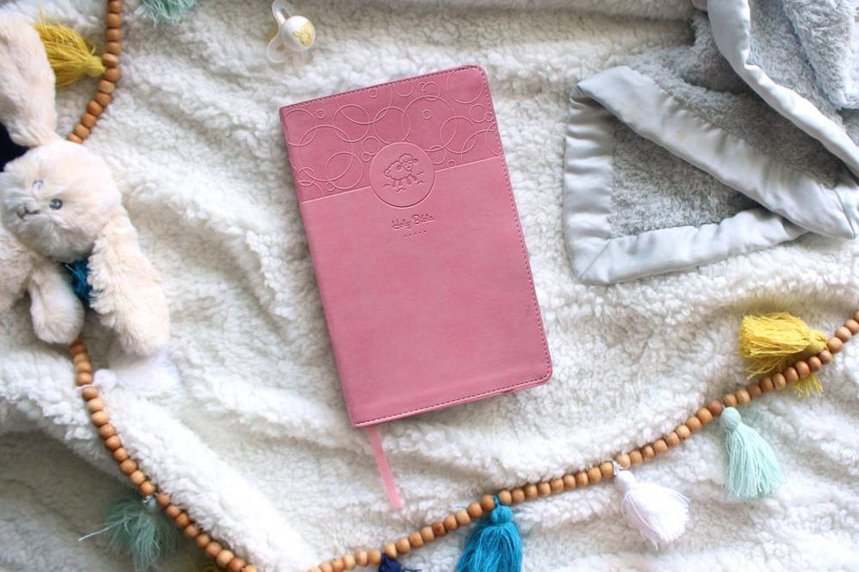 NIV, Baby Gift Bible, Holy Bible, Red Letter Edition, Comfort Print: Keepsake Edition – Leathersoft™, Pink, product view 2