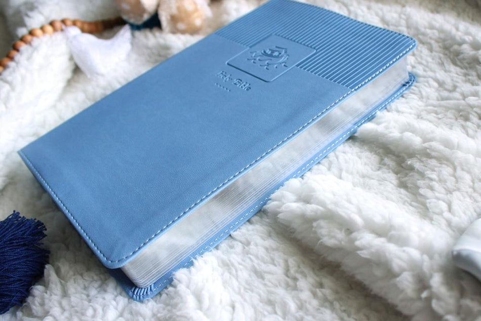 NIV, Baby Gift Bible, Holy Bible, Red Letter Edition, Comfort Print: Keepsake Edition – Leathersoft™, Blue, product view 2
