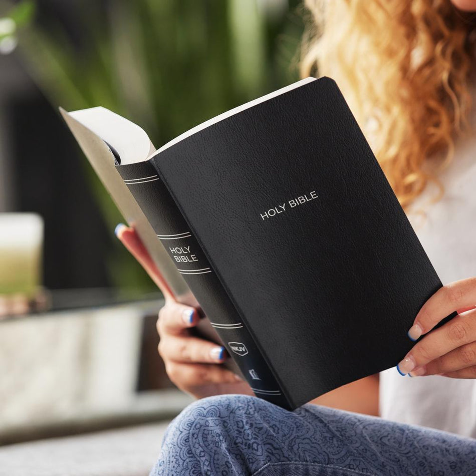 Gift and Award Bible (NKJV) - Red Letter Version - Black Leather-Look by HarperCollins, product view 2
