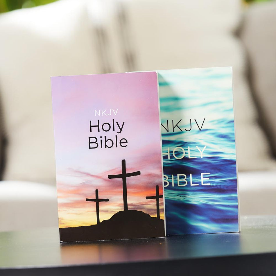 NKJV, Value Outreach Bible, Paperback: Holy Bible, New King James Version (Classic Cover) by HarperCollins, product view 2