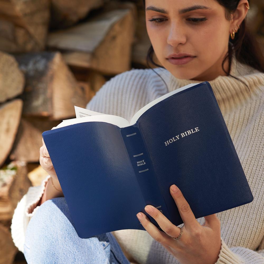 KJV Holy Bible: Gift and Award, Blue Leather-Look, Red Letter, Comfort Print: King James Version: Holy, product view 2