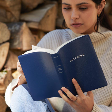 KJV Holy Bible: Gift and Award, Blue Leather-Look, Red Letter, Comfort Print: King James Version: Holy, product view 2