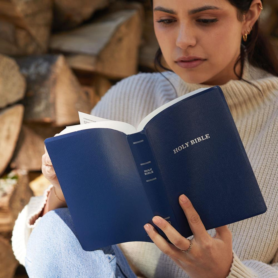 KJV Holy Bible: Gift and Award, Blue Leather-Look, Red Letter, Comfort Print: King James Version: Holy, product view 2