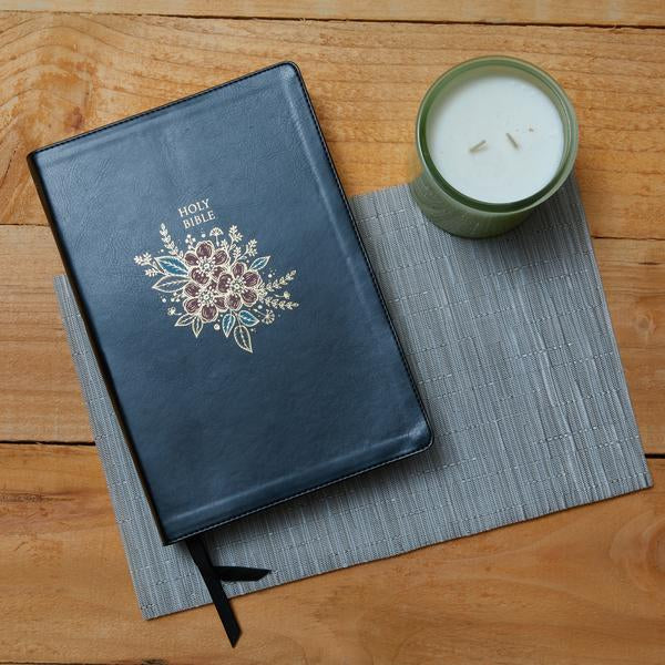 KJV, Deluxe Reference Bible, Super Giant Print, Red Letter Edition, Comfort Print – Leathersoft™, Black, product view 2