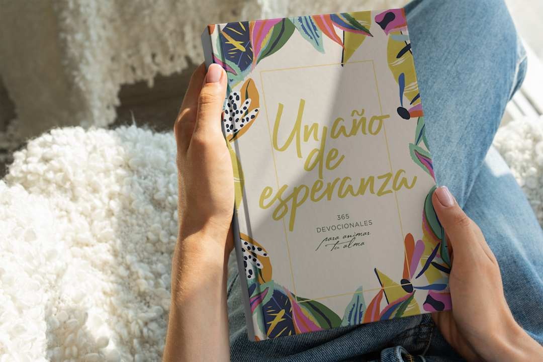 Un año de esperanza: 365 devocionales para animar tu alma by Broadman and Holman, product view 2