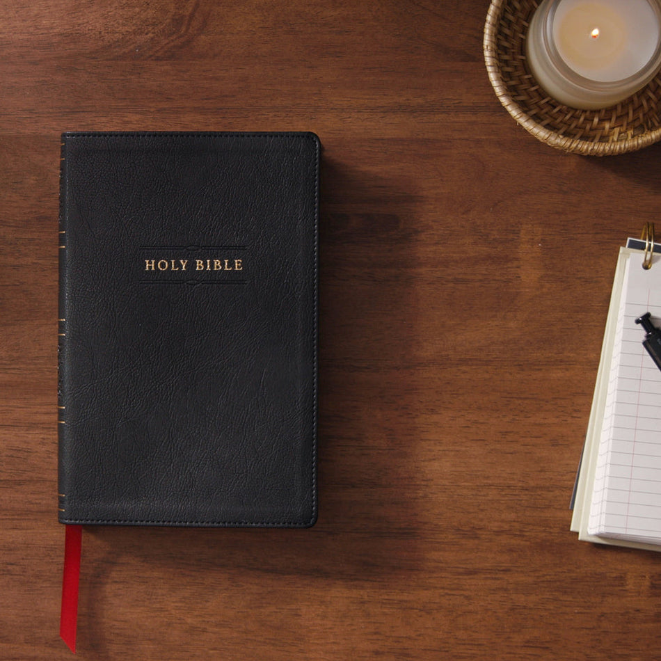 NKJV Personal Size Large Print Bible with 43,000 Cross References, Black Leathersoft, Red Letter, Comfort, product view 2