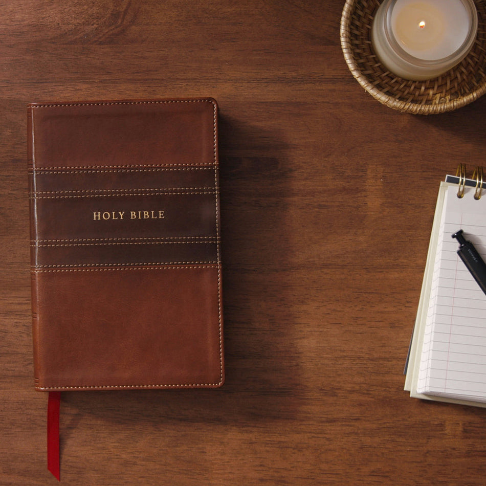 NKJV Personal Size Large Print Bible with 43,000 Cross References, Brown Leathersoft, Red Letter, Comfort, product view 2