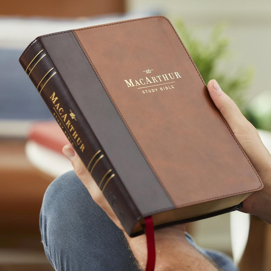 LSB MacArthur Study Bible 2nd Edition, Comfort Print: Unleashing God's Truth One Verse at a Time, product view 2
