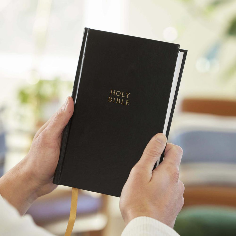 KJV Holy Bible: Personal Size Giant Print, Hardcover, Red Letter, Comfort Print: King James Version, product view 2