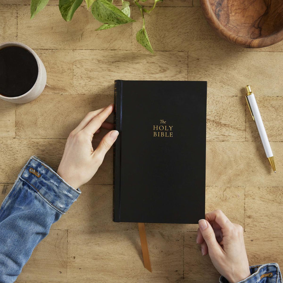 1611 KJV with Apocrypha: Holy Bible – Hardcover, Black by HarperCollins, product view 2