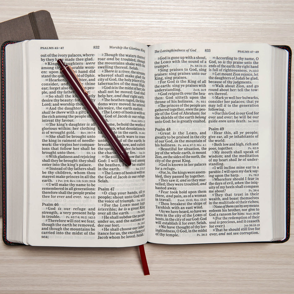 KJV Giant Print Reference Bible – Leather by Broadman and Holman, product view 2