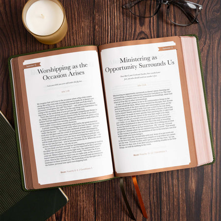 Oswald Chambers Bible (CSB) by Broadman and Holman, product view 9