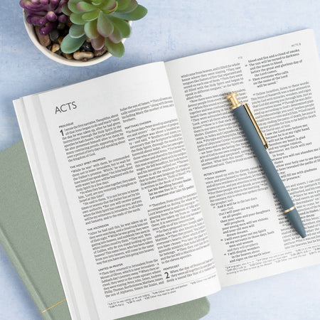 Outreach New Testament (CSB) Anglicised Edition by Broadman and Holman, product view 7