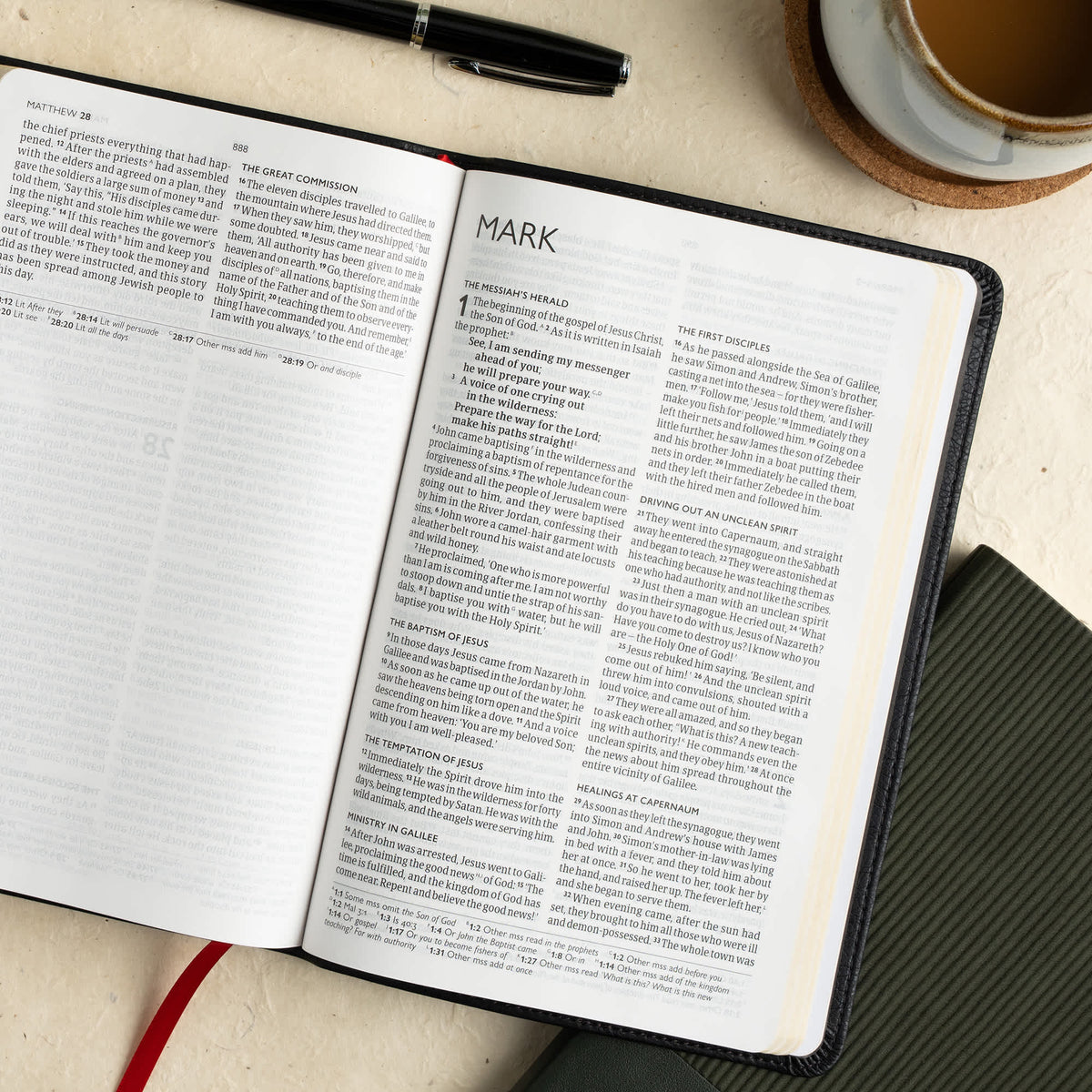 Thinline Bible (CSB) - Anglicised Edition by Broadman and Holman, product view 5