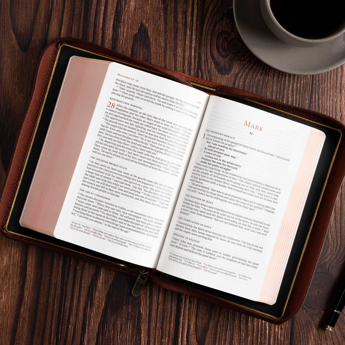 Single-Column Compact Bible (CSB) by Broadman and Holman, product view 5