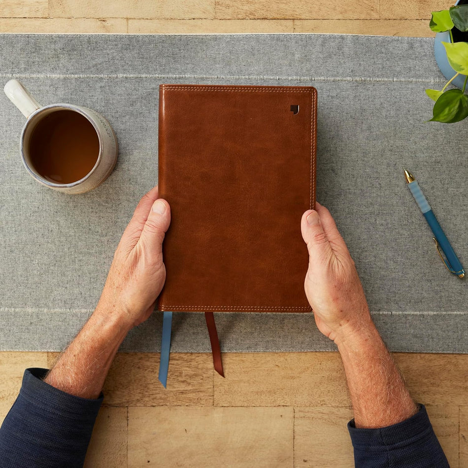 NET Bible, Large Print Thinline with Cross References, Comfort Print – Leathersoft™, Brown by HarperCollins, product view 2